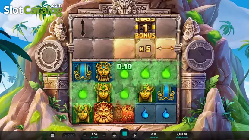 Gameplay screenshot highlighting features of Atlantis Crush.